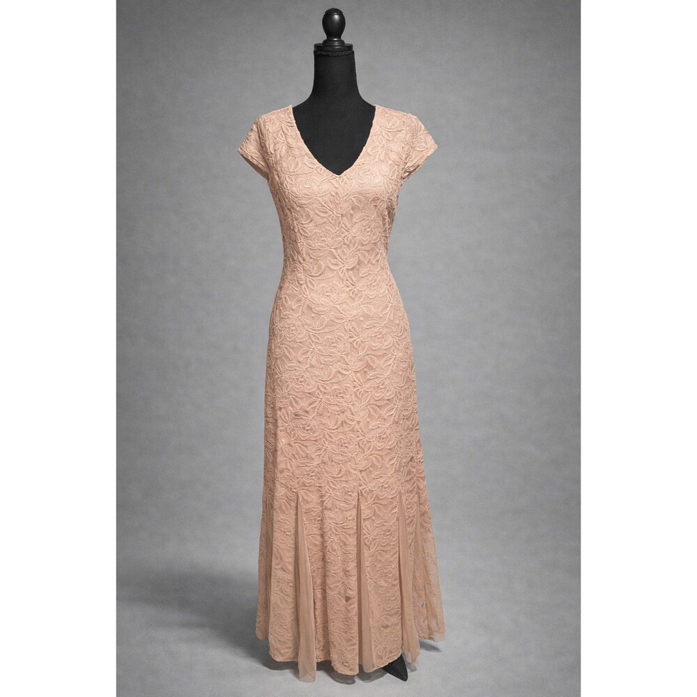Candalite Petite Lace Maxi Dress PXL